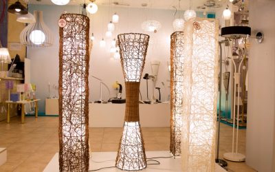 Ventajas de las lámparas de pie: descubre nuestros modelos de mimbre